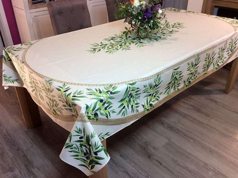 Nappe provençale Maussane, fond écru, rect-ovale 160x250 cm, 100% coton  enduit anti-taches