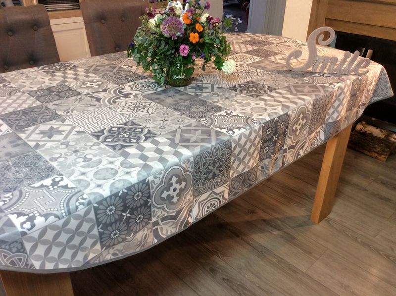 Nappe Azulejos, gris, ovale 150x240 cm, 100% polyester ...