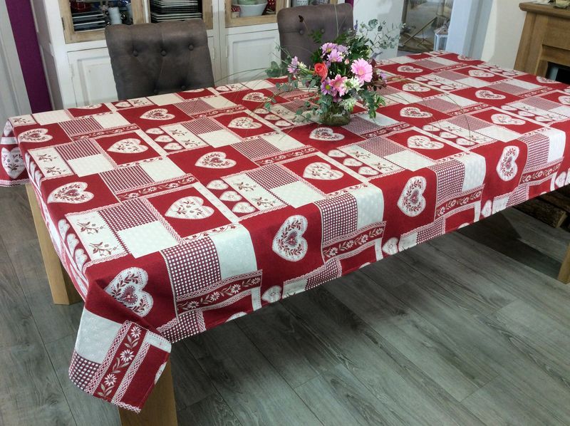 Nappe en toile cirée motif montagne coeur savoie anti-tâche de qualité