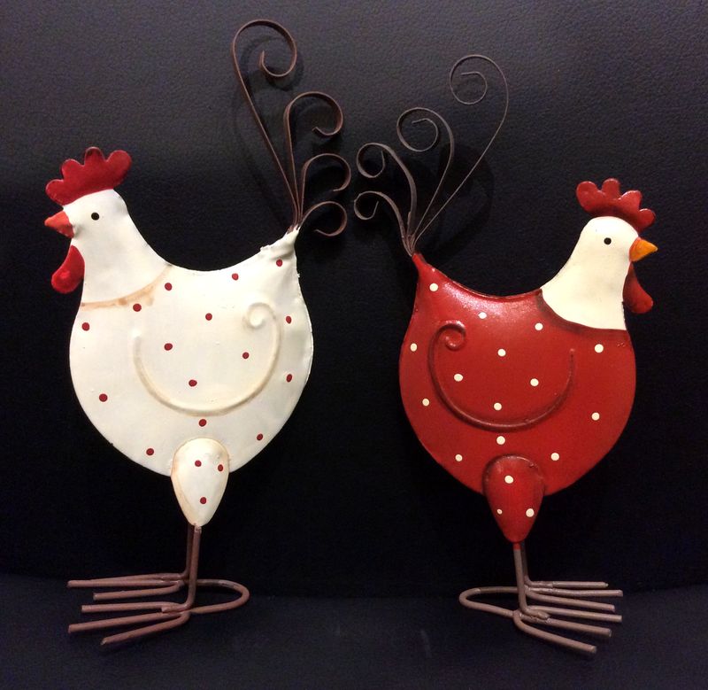 Paire de poules, décoration Pâques, printemps, poules  décoratives avec chapeau H11cm lot de 2-02258