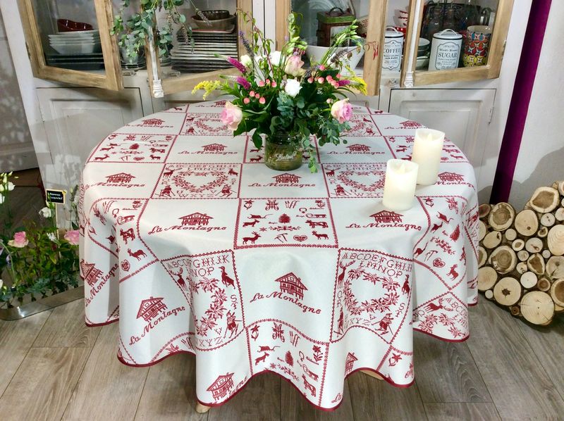 https://www.picaflor-decoration.fr/media/48672/nappe-ronde-alsacienne-montagne-luges-180-polyester.jpg