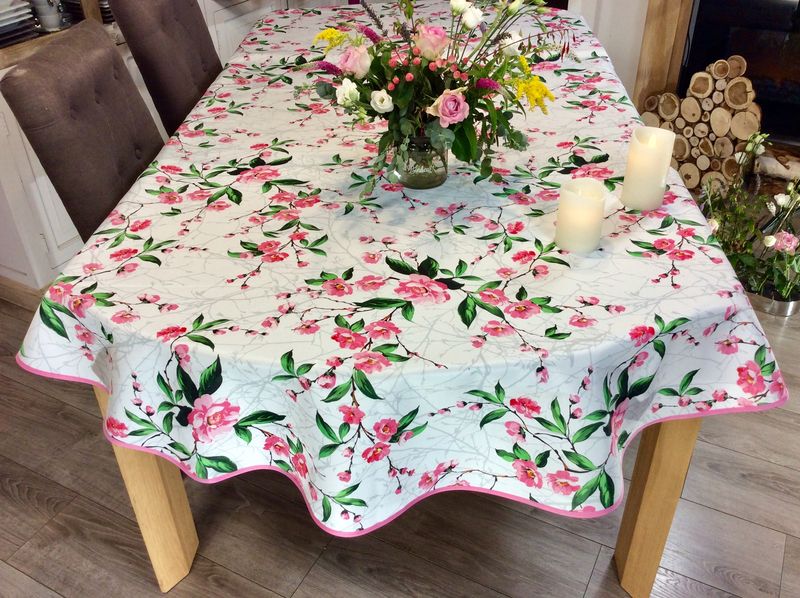 Nappe Ovale thème Provence pour table 220 cm X 150 cm (LT014)