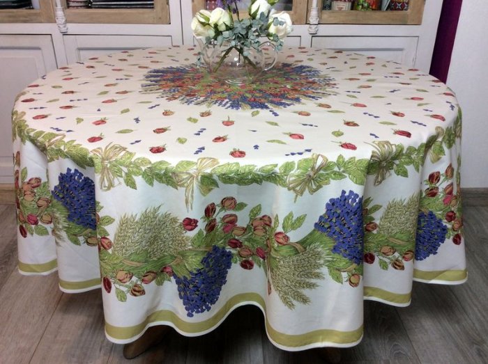 Nappe provençale Roses Lavande centrée, ronde Ø 180 cm, 100% coton ou coton enduit anti-taches