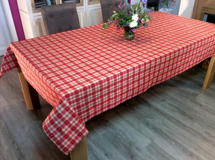 Nappe Cervin, carreaux et coeurs, rouge, rectangulaire, polycoton tissé 