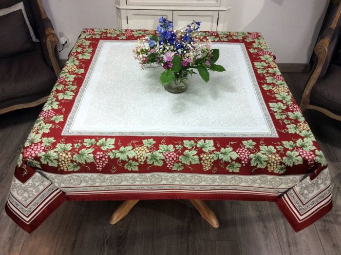 Nappe Vendange, raisins, rouge, carrée, 145x145 cm, polycoton jacquard