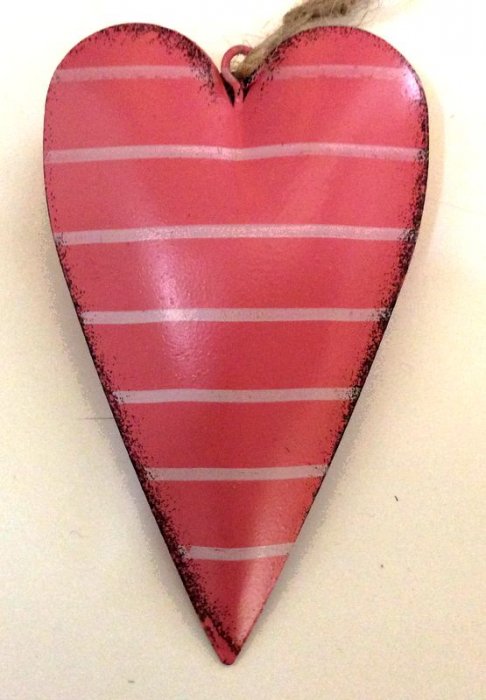 Coeur rouge ou gris ou rose, bombé, 7x11x1,5 cm, métal