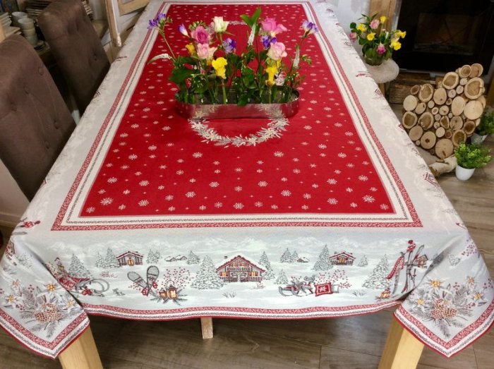 Nappe Montagne Savoie, chalets, sapins, édelweiss, rouge, centrée, rectangulaire 145x260 cm, polycoton jacquard