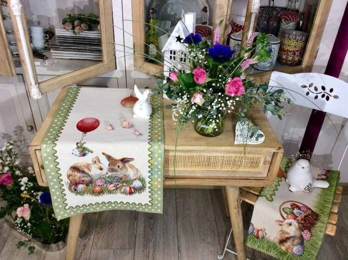 Chemin de table, Lapins de Pâques, ballons et oeufs, vert anis, rectangulaire 40x100 cm, polycoton Jacquard