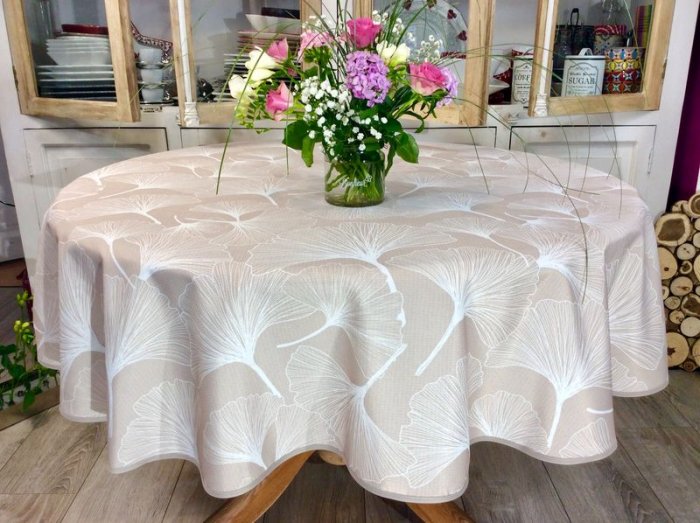 Nappe Feuilles géantes de Ginkgo, fond beige, gris ou bleu, ronde Ø160 cm, 100% polyester anti-taches