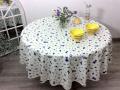 Nappe Colmar rouge ou bleu all over, sur fond blanc cassé, ronde, 100% coton ou coton enduit anti-taches