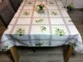 Nappe provençale Olivade, carreaux sur fond blanc, rectangulaire 150x240, 100% polyester anti-taches