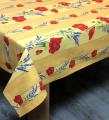 Nappe provençale Coquelicots, fond écru ou jaune, rectangulaire, 100% coton et coton enduit anti-taches