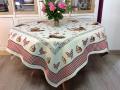 Nappe Poules et coqs Vichy, centrée, sur fond beige, carrée, polycoton jacquard