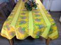Nappe provençale Bouquets de lavande, fond écru ou jaune, rectangulaire, 100% coton ou coton enduit anti-taches