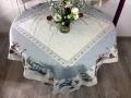 Nappe de Noël, Carrousel de Noël, sapins et chiens, centrée, carrée, polycoton jacquard