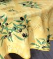 Nappe provençale Olives, sur un fond écru ou jaune, ronde, 100% polyester anti-taches