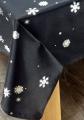 Nappe Constellation Noël, flocons argentés, rouge, blanc, anthracite argenté ou gris argenté, rectangulaire, 100% polyester anti-taches