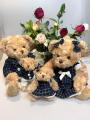 Peluche oursonne, noeud dentelle, robe carreaux, bleu marine, polyester, 35 cm