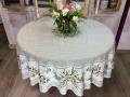 Nappe provençale Nyons, bouquets et couronne d'olives, centrée, vert ou bleu, ronde Ø 180 cm, 100% coton