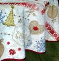 Nappe de Noël, Merry Christmas, étoiles, flocons, sapins, coeurs, guirlandes, blanc-rouge, ronde Ø160 cm, 100% polyester anti-taches