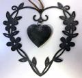 Guirlande coeur, Fleurs et petit coeur, plat, gris vieilli, 12x12 cm, métal 
