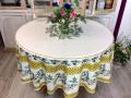 Nappe provençale Garance, bouquets dolives, jaune ou bleu sur fond écru, ronde, 100% coton enduit anti-taches