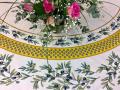 Nappe provençale Garance, bouquets dolives, jaune ou bleu sur fond écru, ronde, 100% coton enduit anti-taches