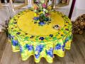 Nappe centrée, grappes de raisins, bleues, sur fond jaune, ronde Ø180 cm, 100% coton ou coton enduit anti-taches