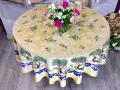 Nappe provençale, Oliviers, sur fond jaune vif, paille ou bleu, ronde Ø180 cm, 100% polyester anti-taches