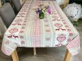 Nappe Chamberry, rennes, coeurs, edelweiss, flocons, rouge, blanc, beige, fond &eacute;cru, rectangulaire,100% coton 