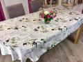 Nappe proven&ccedil;ale, Olives Provence-Alpes, sur fond blanc, ovale 150x240 cm, 100% polyester anti-taches