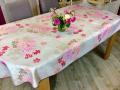 Nappe Bouquets de fleurs, roses, rouge, beige, ovale 150x240 cm, 100% polyester anti-taches