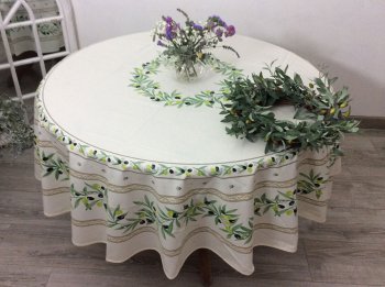 Nappe provençale Ramatuelle centrée, bouquets et couronne dolives, écru ou vert, ronde Ø 180 cm, 100% coton ou coton enduit anti-taches