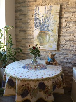 Nappe provençale Roses Lavande centrée, ronde, Ø 180 cm, 100% coton ou coton enduit anti-taches
