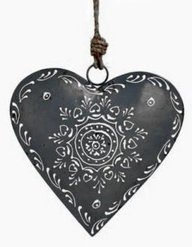 Coeur Gris, blanc, blanc-rouge, ou rouge, bombé et décoré d'arabesques, métal