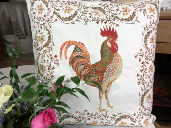 Housse de coussin, Coq et poules, Chanteclair, fleurs, beige, carrée 45x45 cm, polycoton jacquard