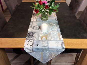 Chemin de Table Rudolf, Montagne, arabesques, cerfs dorés et coeurs, fond gris blanc, 38x195 cm, polycoton jacquard
