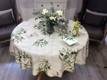Nappe provençale Olives, sur un fond écru ou jaune, ronde, 100% polyester anti-taches