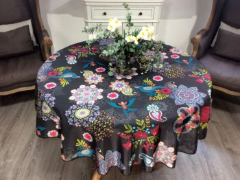 Nappe Fleurs et oiseaux, multicolore, ronde Ø160 cm, 100% polyester anti-taches