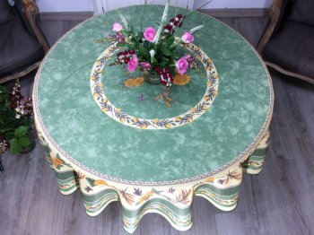 Nappe provençale centrée, Tournesols abeilles, fond vert, jaune ou brique, ronde Ø180 cm, 100% polyester anti-taches