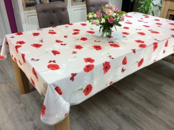 Nappe provençale Coquelicots et papillons rouges, sur un fond beige, rectangulaire, 100% polyester anti-taches
