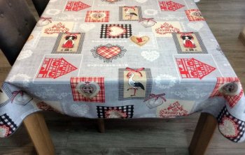 Nappe Alsacienne Hartzélé, coeur d'Alsace et cigogne, fond gris, carrée 150x150 cm, 100% polyester anti-taches