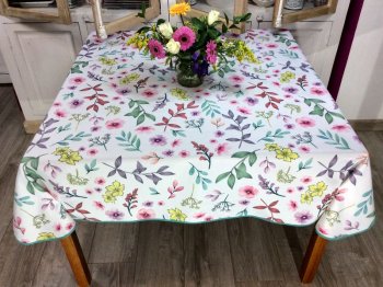 Nappe Frechy, florale multicolore , sur un fond blanc, carrée 150x150 cm, 100% polyester anti-taches