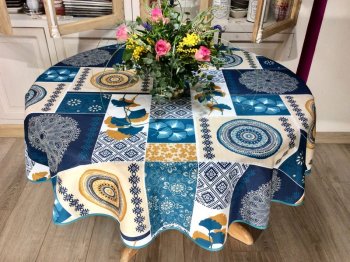Nappe Patchwork, feuilles de Ginkgo, géométriques et arabesques, rouge ou safran ou bleu, ronde Ø160 cm, 100% polyester anti-taches