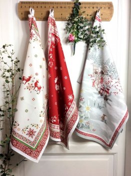 Torchon Montagne hiver, rennes, chalet, flocons, neige, rouge, beige, blanc, rectangulaire, 50x70 cm, 100% coton jacquard 