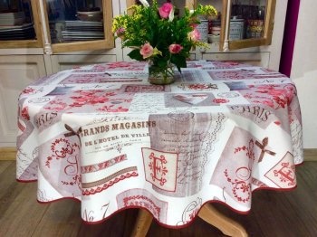 Nappe Paris patchwork, fleurs, coeurs, abécédaire, rouge, gris, blanc, ronde Ø160 cm, 100% polyester anti-taches