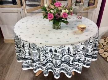 Nappe Jura, montagne, cerfs, chalets, vaches, arbres, motifs noirs, sur fond écru, ronde Ø 180 cm, 100% coton