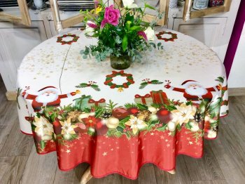 Nappe Père Noël, couronnes, fleurs de noël, cadeaux, étoiles, crème, rouge, vert, ronde Ø 160 cm, 100% polyester anti-taches