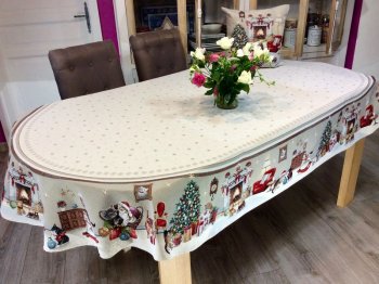 Nappe de Noël, Chatons près de la cheminée, centrée, ovale 160x250 cm, polycoton jacquard
