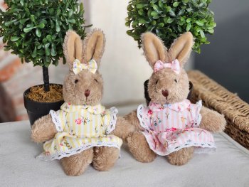 Peluche lapine, robe jaune ou robe rose, polyester, 15 cm